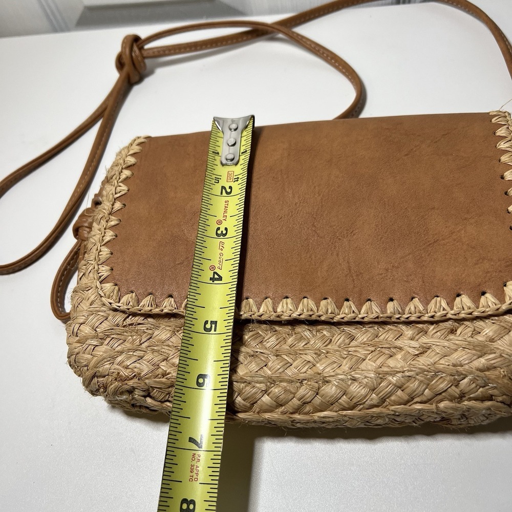 Universal Thread Straw Purse - Picture 10 of 12